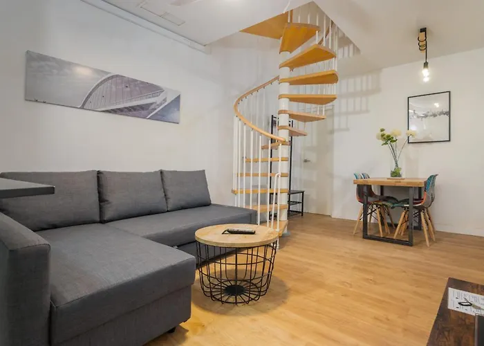 아파트 Cozy Duplex - 2 Bathrooms - Historic Centre 세비야