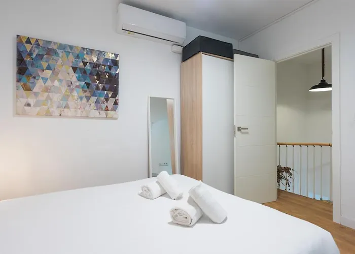 Cozy Duplex - 2 Bathrooms - Historic Centre 아파트
