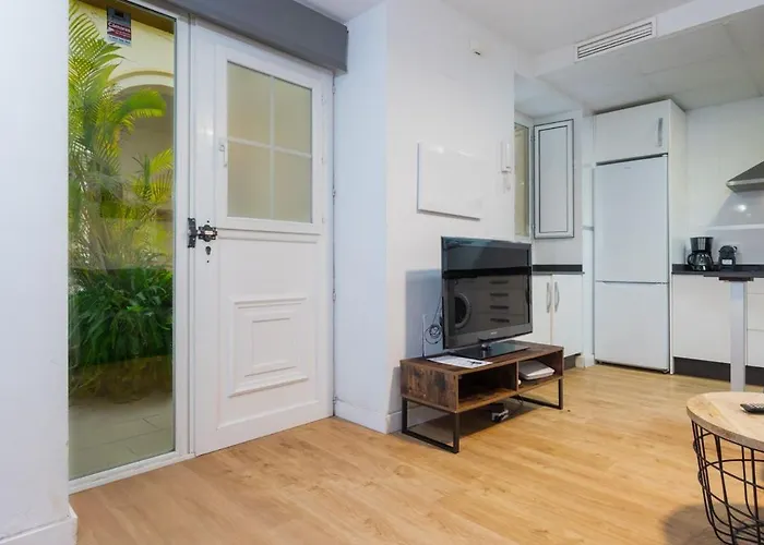 Cozy Duplex - 2 Bathrooms - Historic Centre 아파트 *